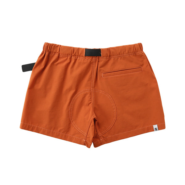 Women's stretch shorts with buckle belt